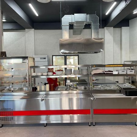 Gega Hotel Gagra Bagian luar foto