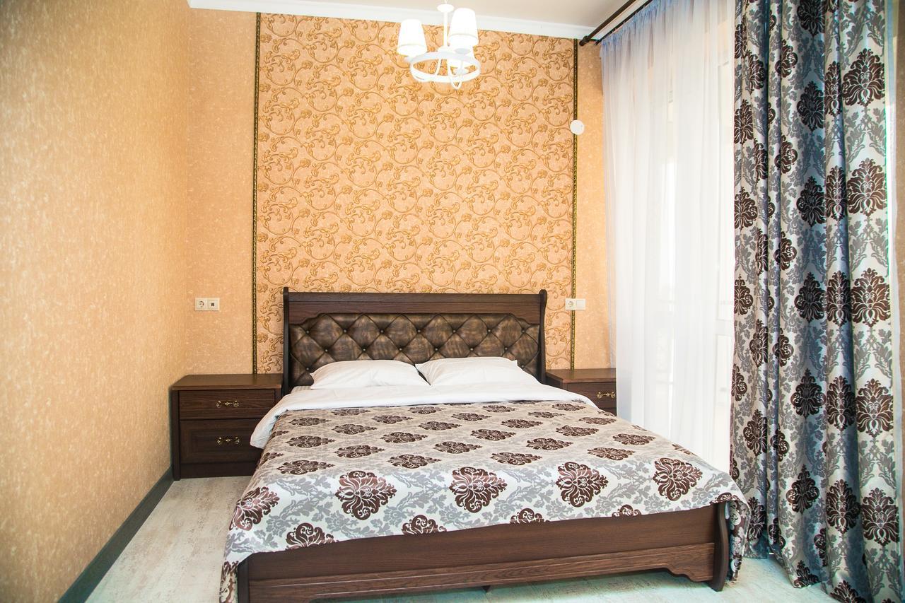 Gega Hotel Gagra Bagian luar foto