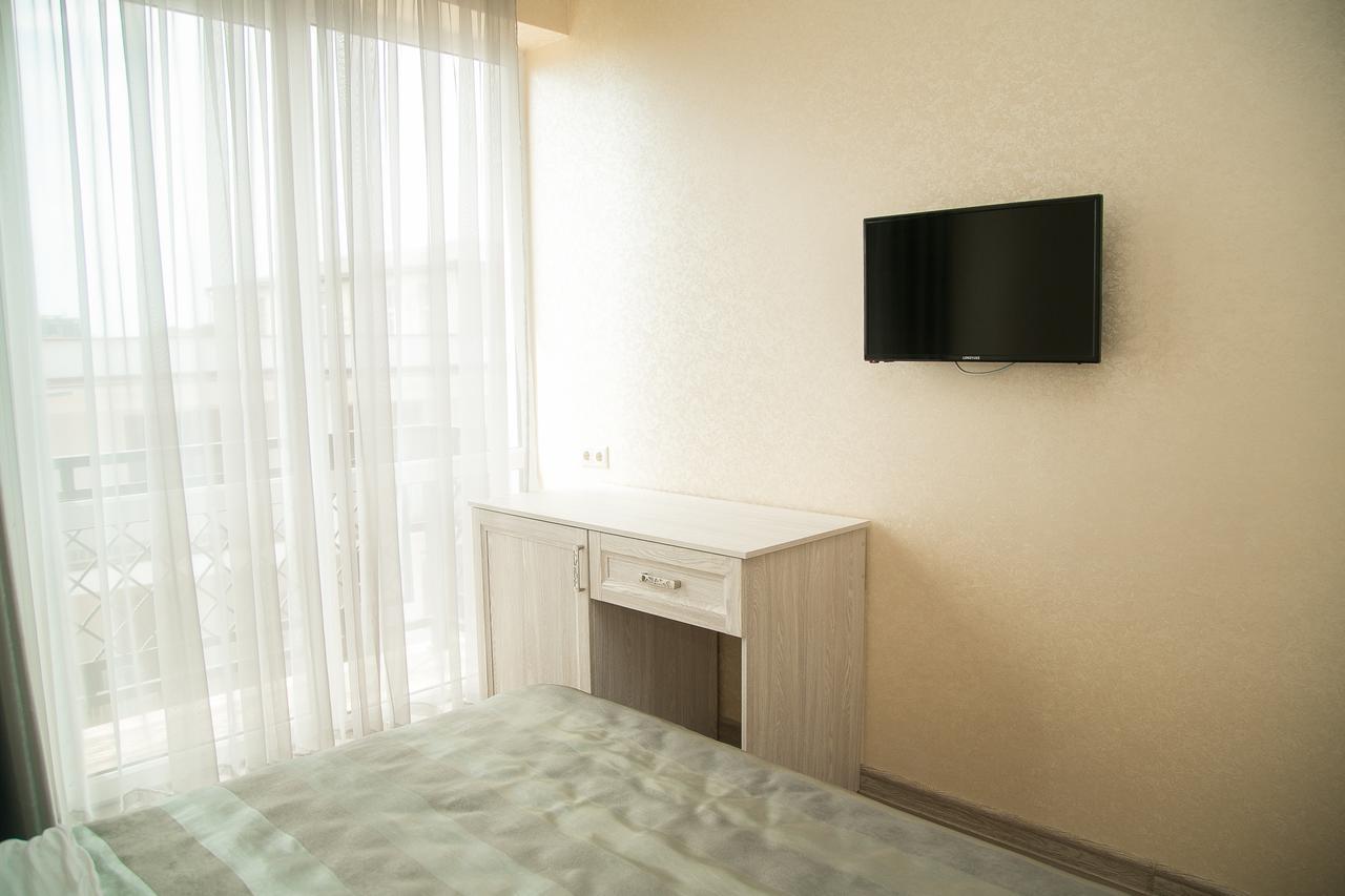 Gega Hotel Gagra Bagian luar foto