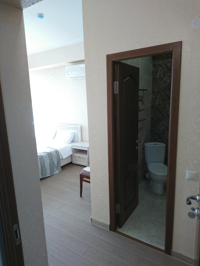 Gega Hotel Gagra Bagian luar foto