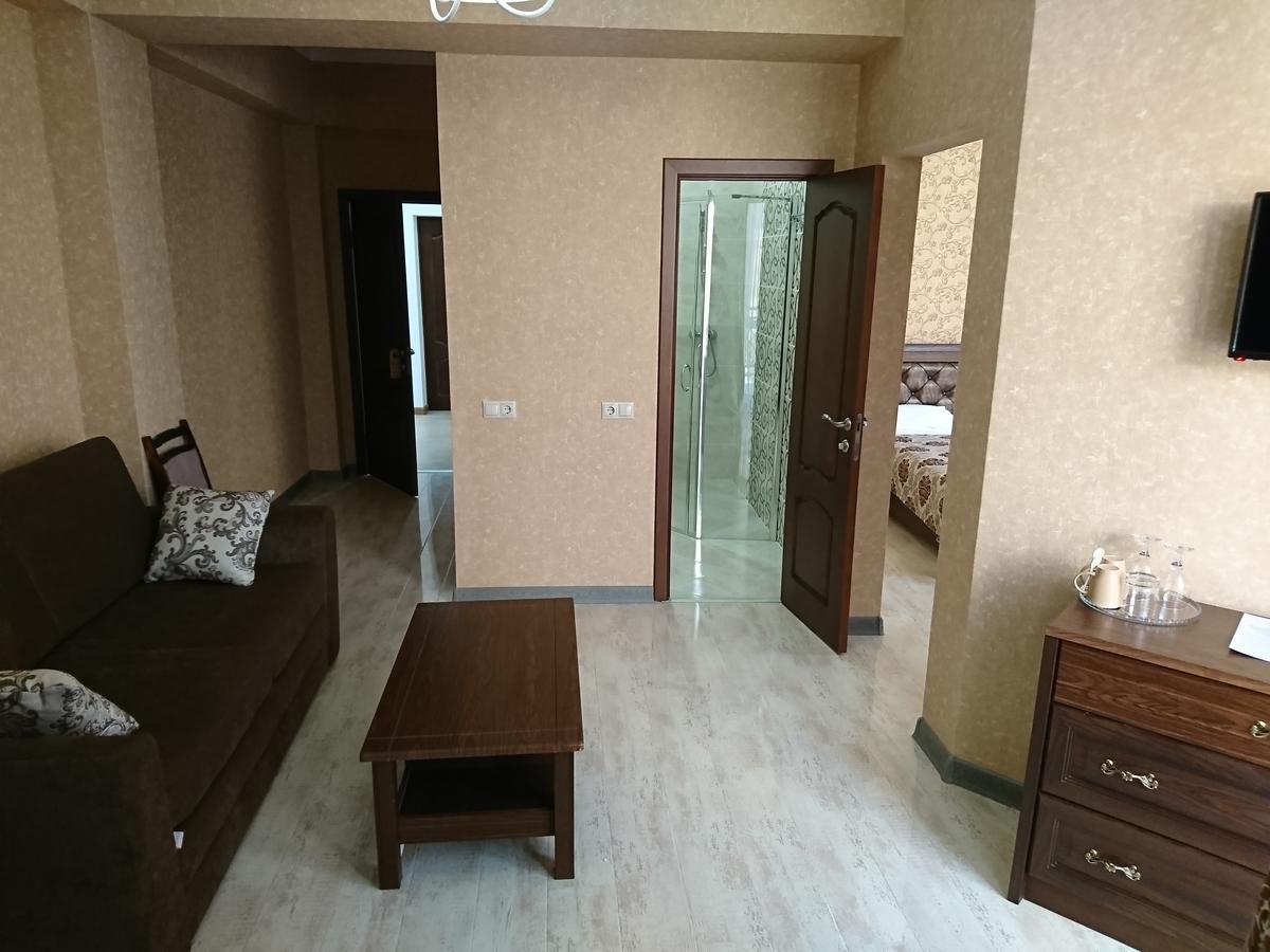 Gega Hotel Gagra Bagian luar foto