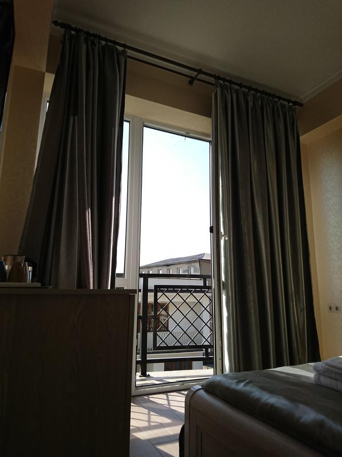 Gega Hotel Gagra Bagian luar foto
