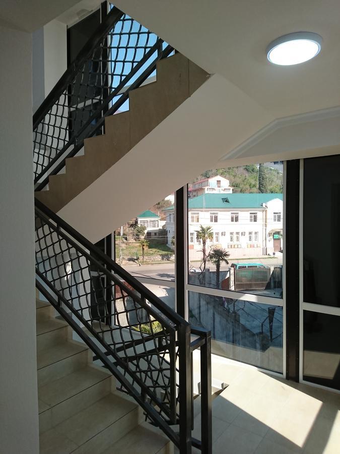 Gega Hotel Gagra Bagian luar foto